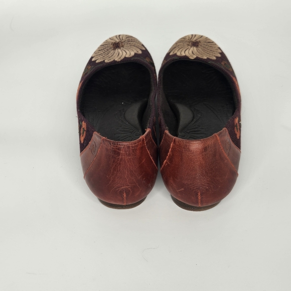 Born GABRIELLE‎ Ballerina Embroidered Flats size 6 Leather and Cloth Floral - Picture 6 of 9